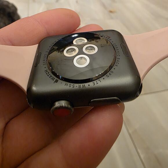 Apple Watch Series 3, 42mm Aluminum Case Ion-X glass Ceramic Back GPS LTE WR-50M - Picture 15 of 16